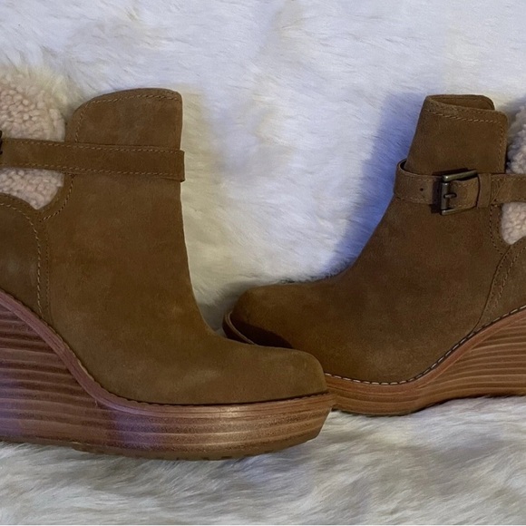 Women's Tan Wedge Ankle Boots - Picture 1 of 7
